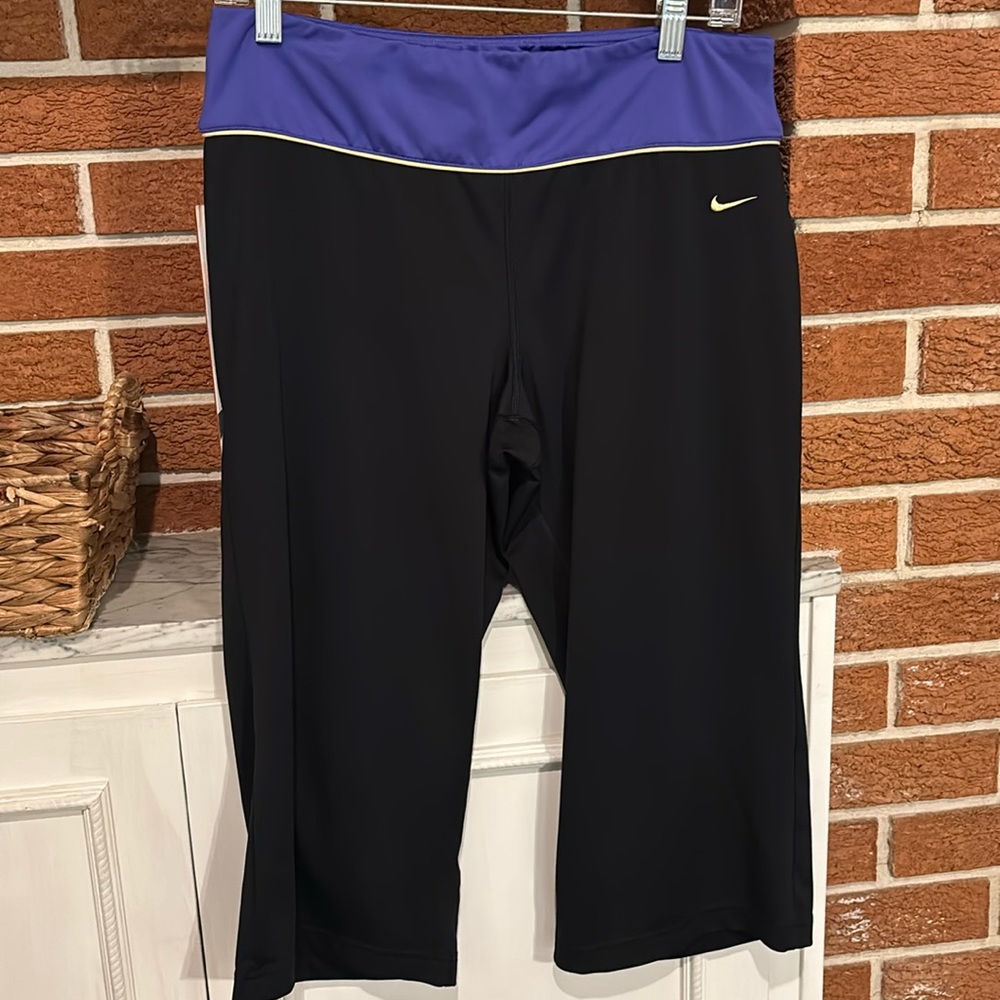 Nike Capri Leggings- Size Large (12-14)- Nike Fit Dry